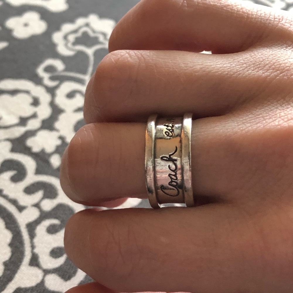 Coach est. 1941 sterling silver ring 🎀